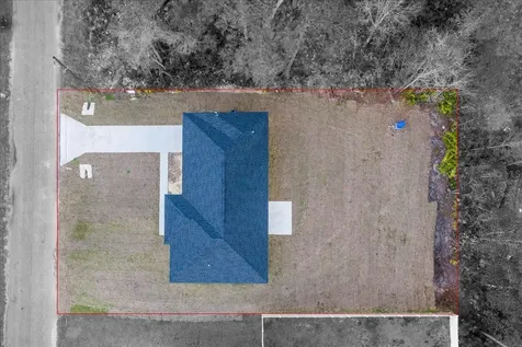 35 Sequoia Trail Ocklawaha FL 32179