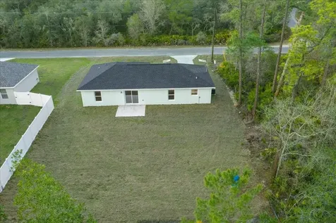 35 Sequoia Trail Ocklawaha FL 32179