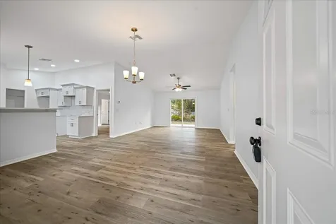 35 Sequoia Trail Ocklawaha FL 32179