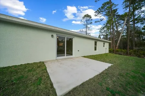 35 Sequoia Trail Ocklawaha FL 32179