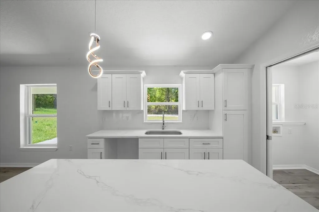 11 Sequoia Loop Place Ocklawaha FL 32179