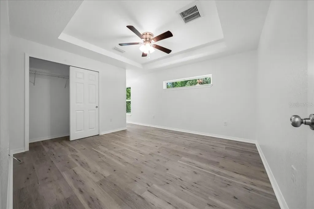 11 Sequoia Loop Place Ocklawaha FL 32179