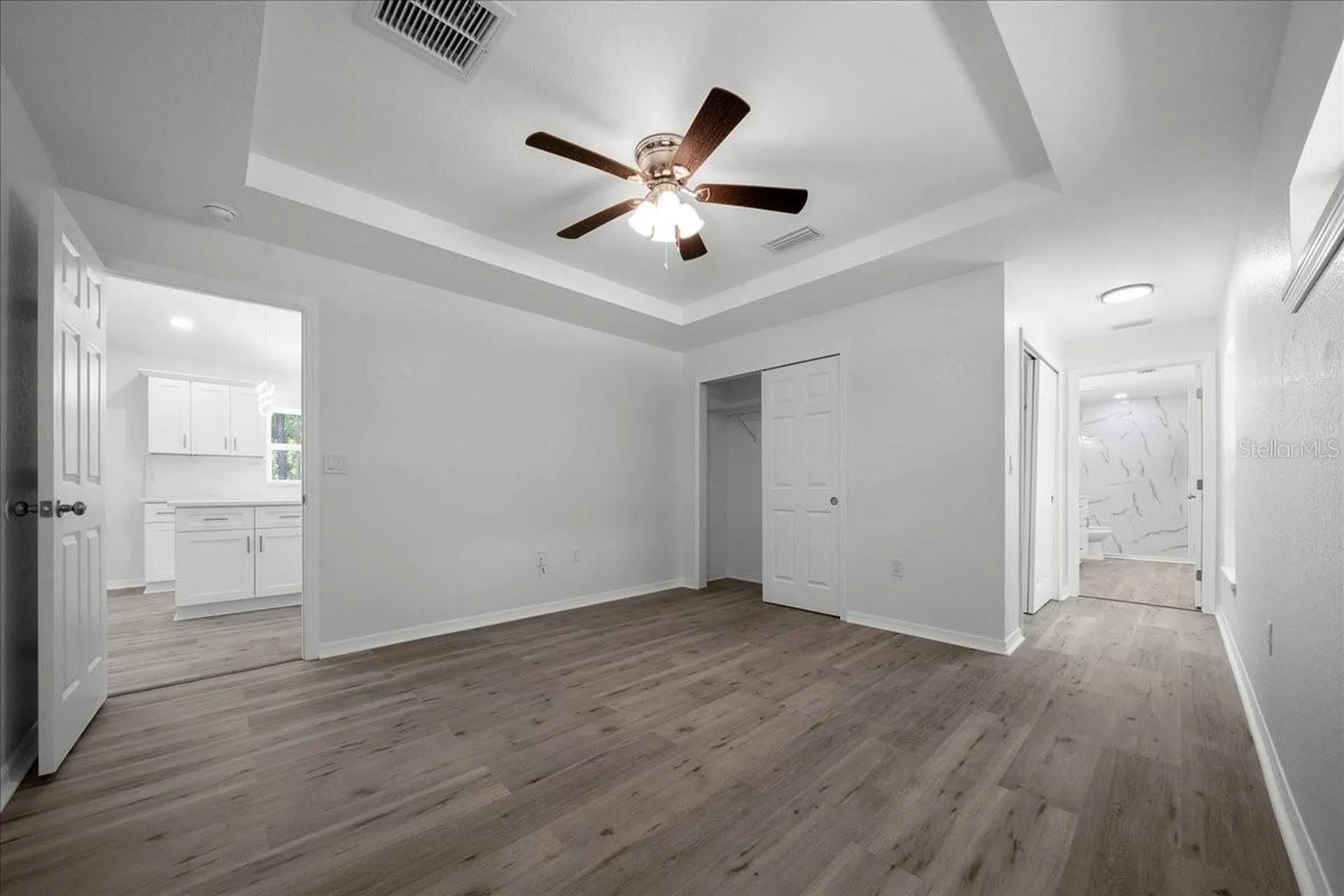 11 Sequoia Loop Place Ocklawaha FL 32179