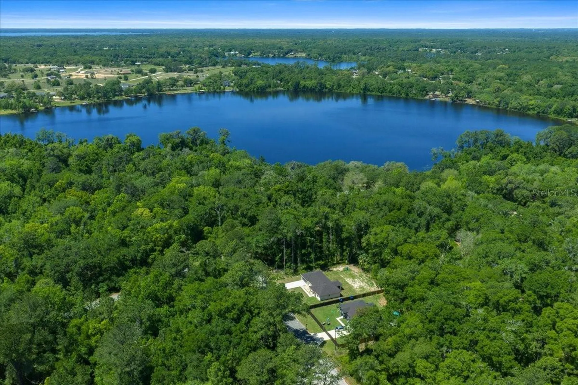 11 Sequoia Loop Place Ocklawaha FL 32179