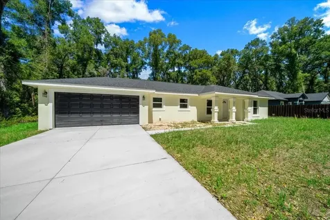 11 Sequoia Loop Place Ocklawaha FL 32179