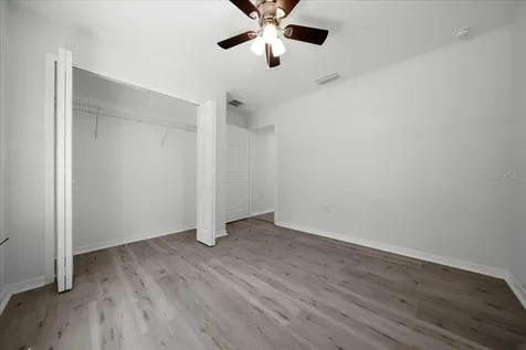 11 Sequoia Loop Place Ocklawaha FL 32179