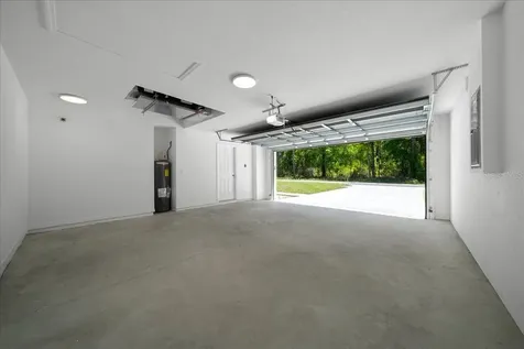 11 Sequoia Loop Place Ocklawaha FL 32179