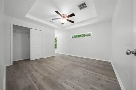 11 Sequoia Loop Place Ocklawaha FL 32179