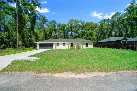 11 Sequoia Loop Place Ocklawaha FL 32179