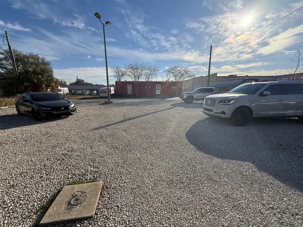 1109 N Semoran Boulevard Orlando FL 32807