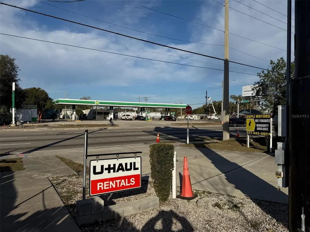 1109 N Semoran Boulevard Orlando FL 32807