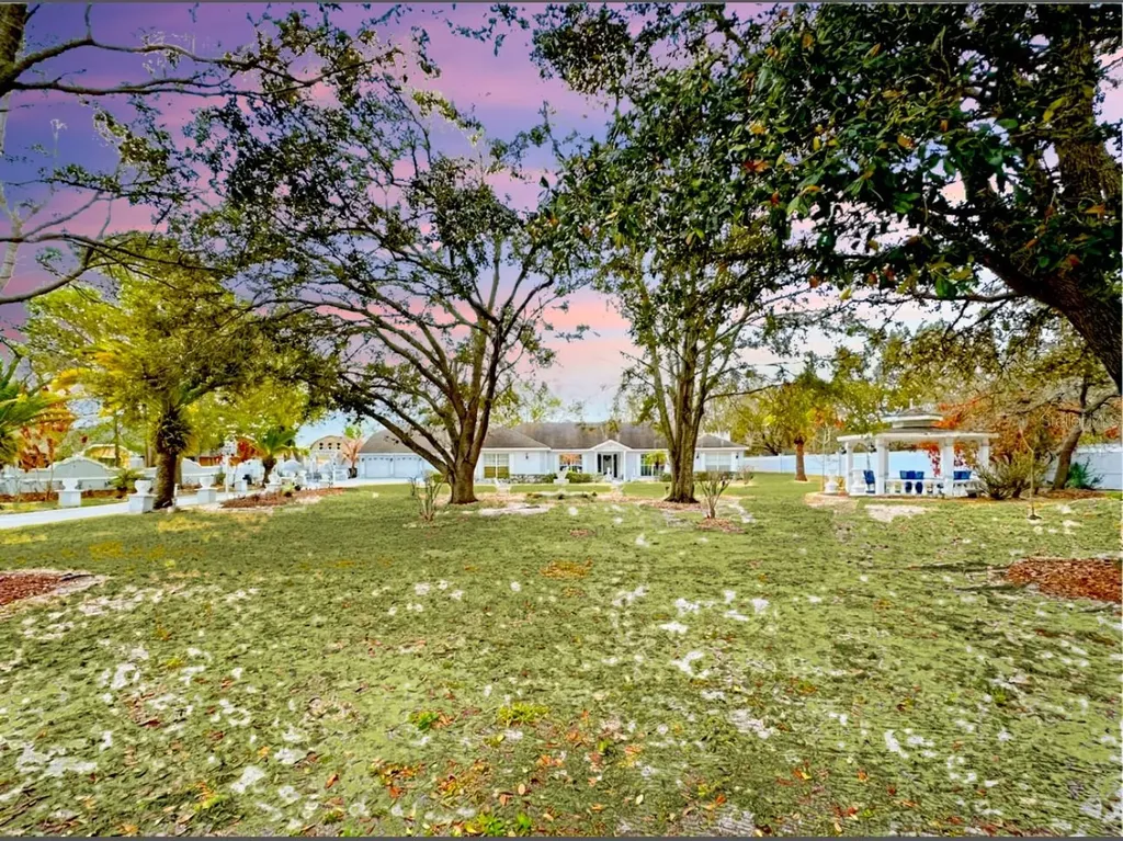 8162 Oak Park Road Orlando FL 32819