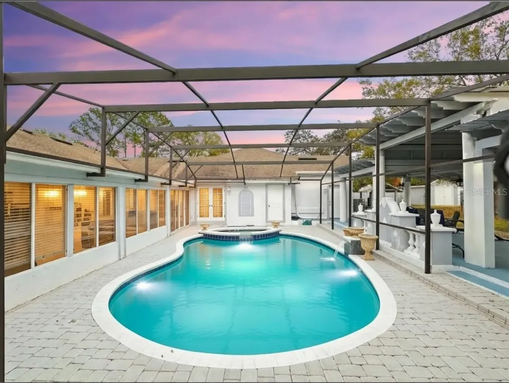 8162 Oak Park Road Orlando FL 32819