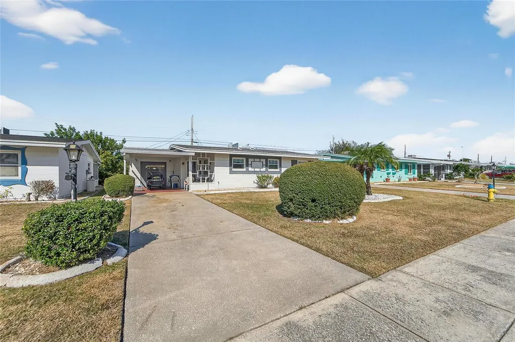 1607 Council Drive Sun City Center FL 33573