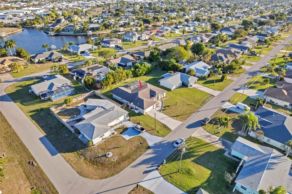 1131 SE 13th Terrace Cape Coral FL 33990