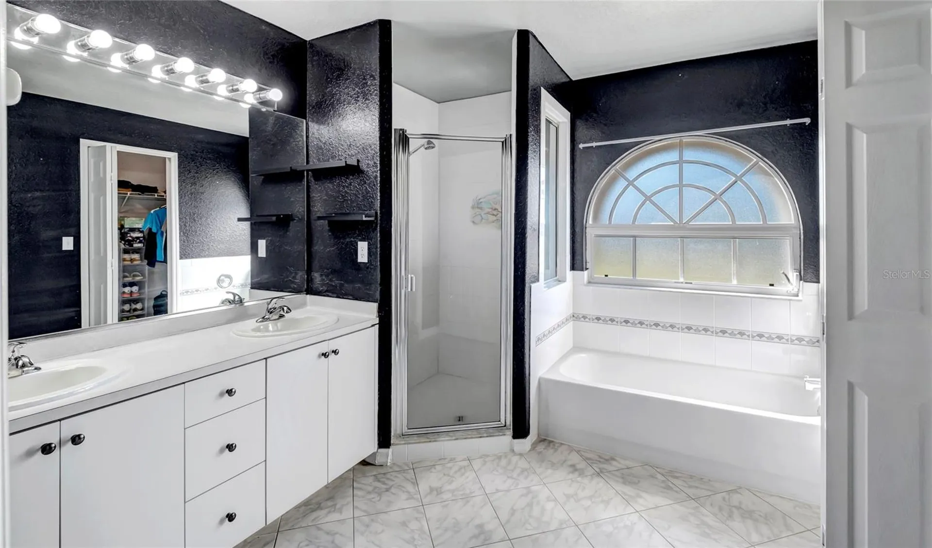 1131 SE 13th Terrace Cape Coral FL 33990