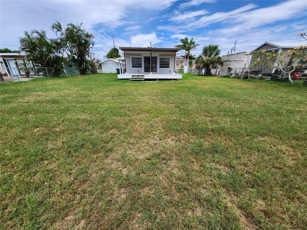 1820 Winstan Avenue Englewood FL 34223
