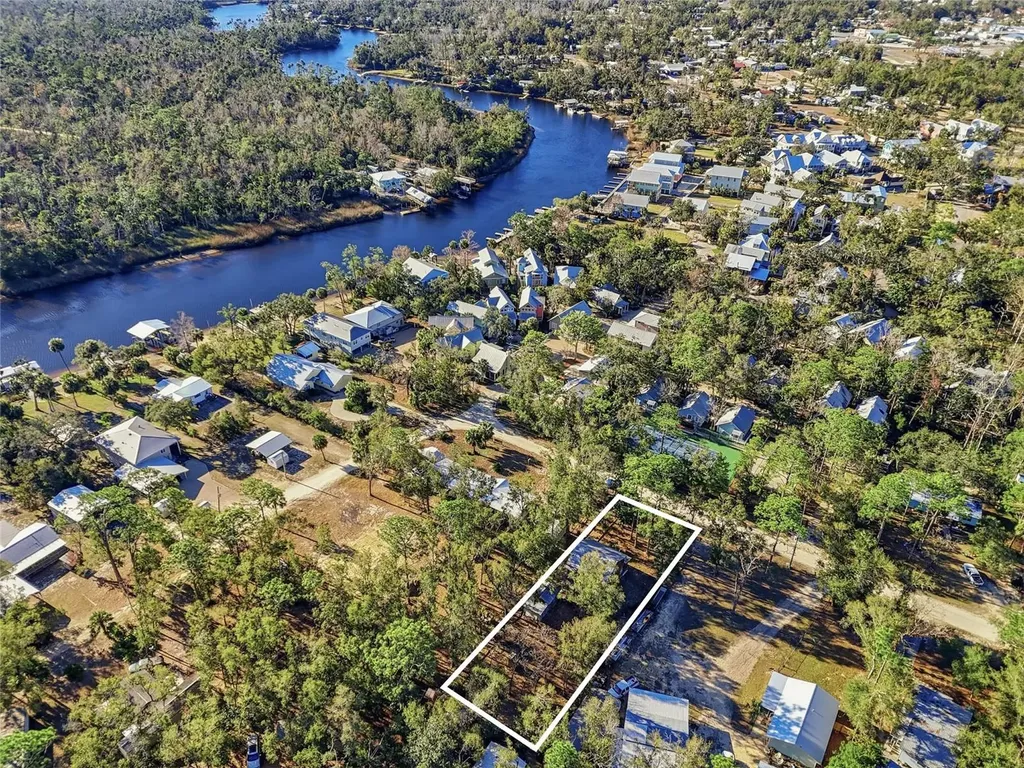 317 Cedar Street NE Steinhatchee FL 32359