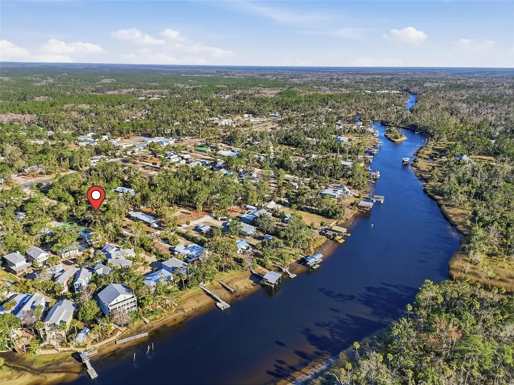 317 Cedar Street NE Steinhatchee FL 32359