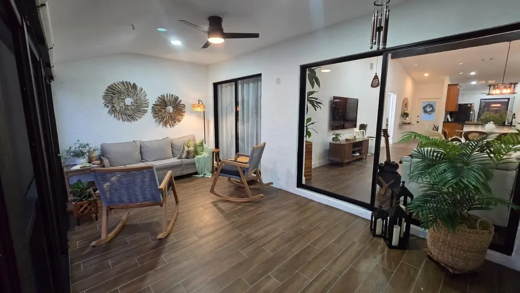 716 Sunny Pine Way Greenacres FL 33415