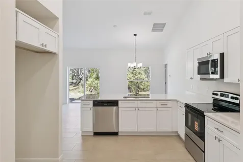 121 S Canoe Creek Road Kenansville FL 34739
