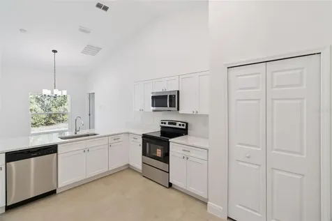 121 S Canoe Creek Road Kenansville FL 34739