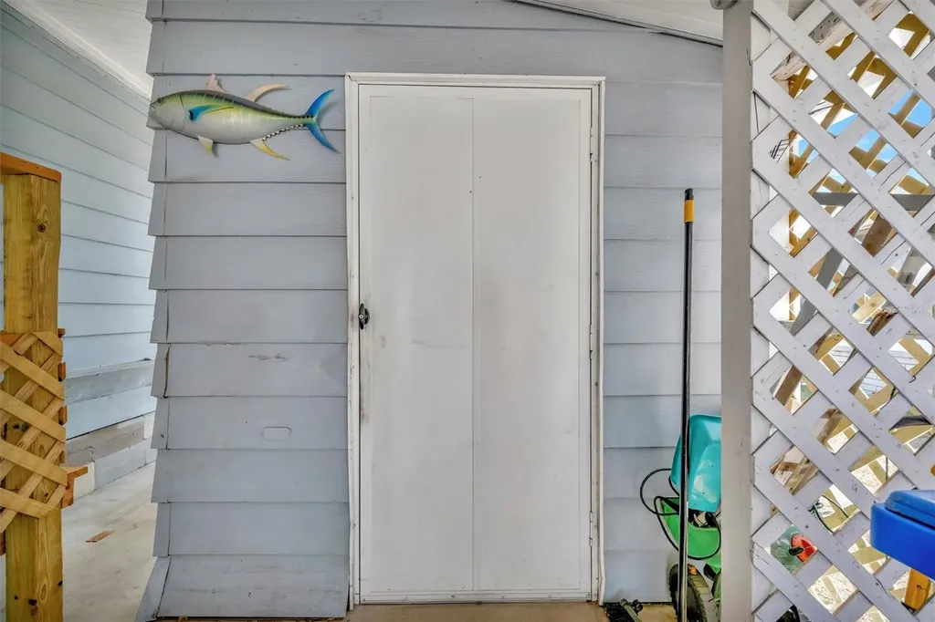 106 S Saint Thomas Circle Apollo Beach FL 33572