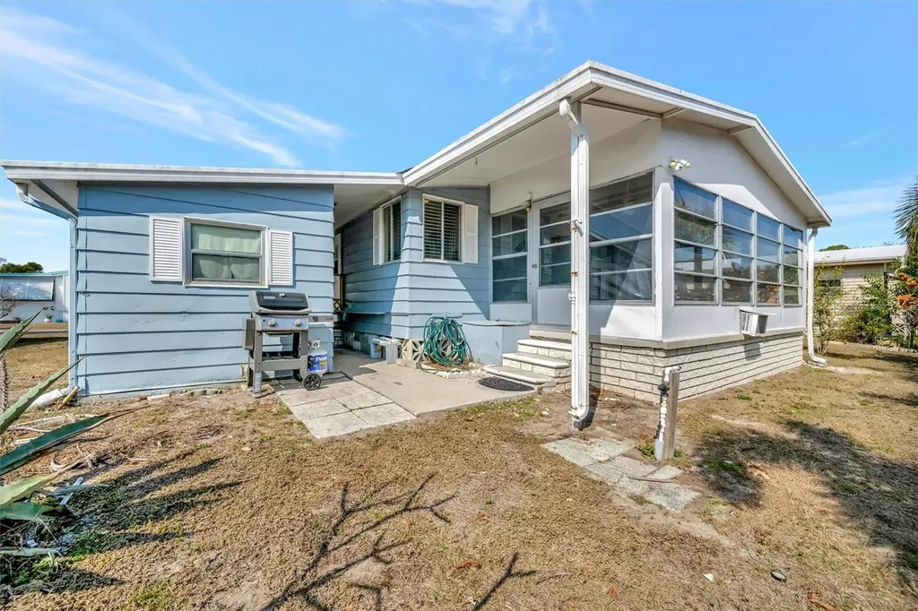 106 S Saint Thomas Circle Apollo Beach FL 33572