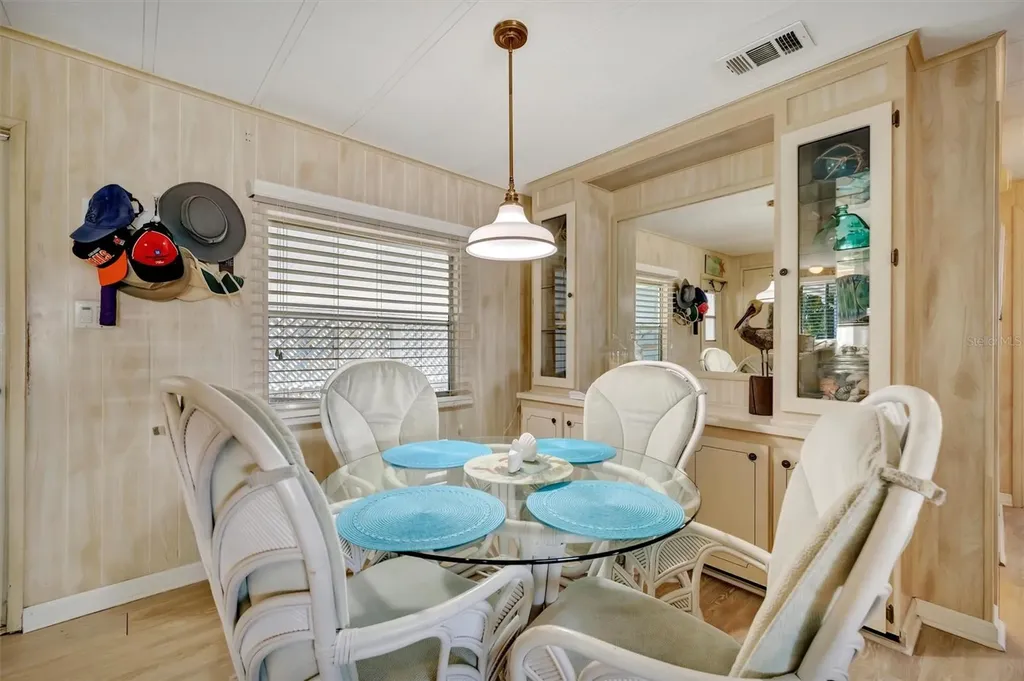 106 S Saint Thomas Circle Apollo Beach FL 33572