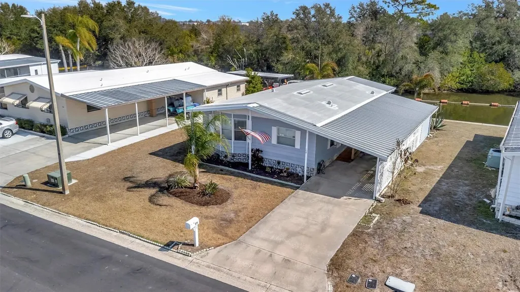 106 S Saint Thomas Circle Apollo Beach FL 33572