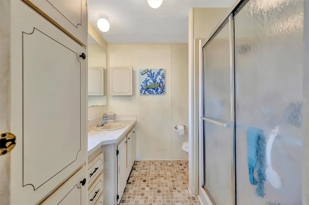 106 S Saint Thomas Circle Apollo Beach FL 33572