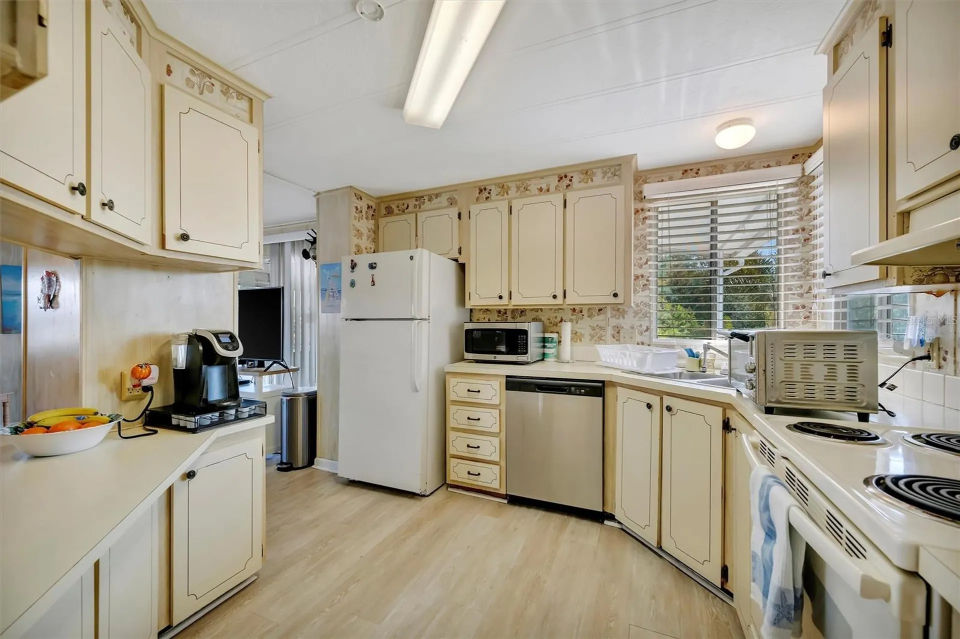 106 S Saint Thomas Circle Apollo Beach FL 33572
