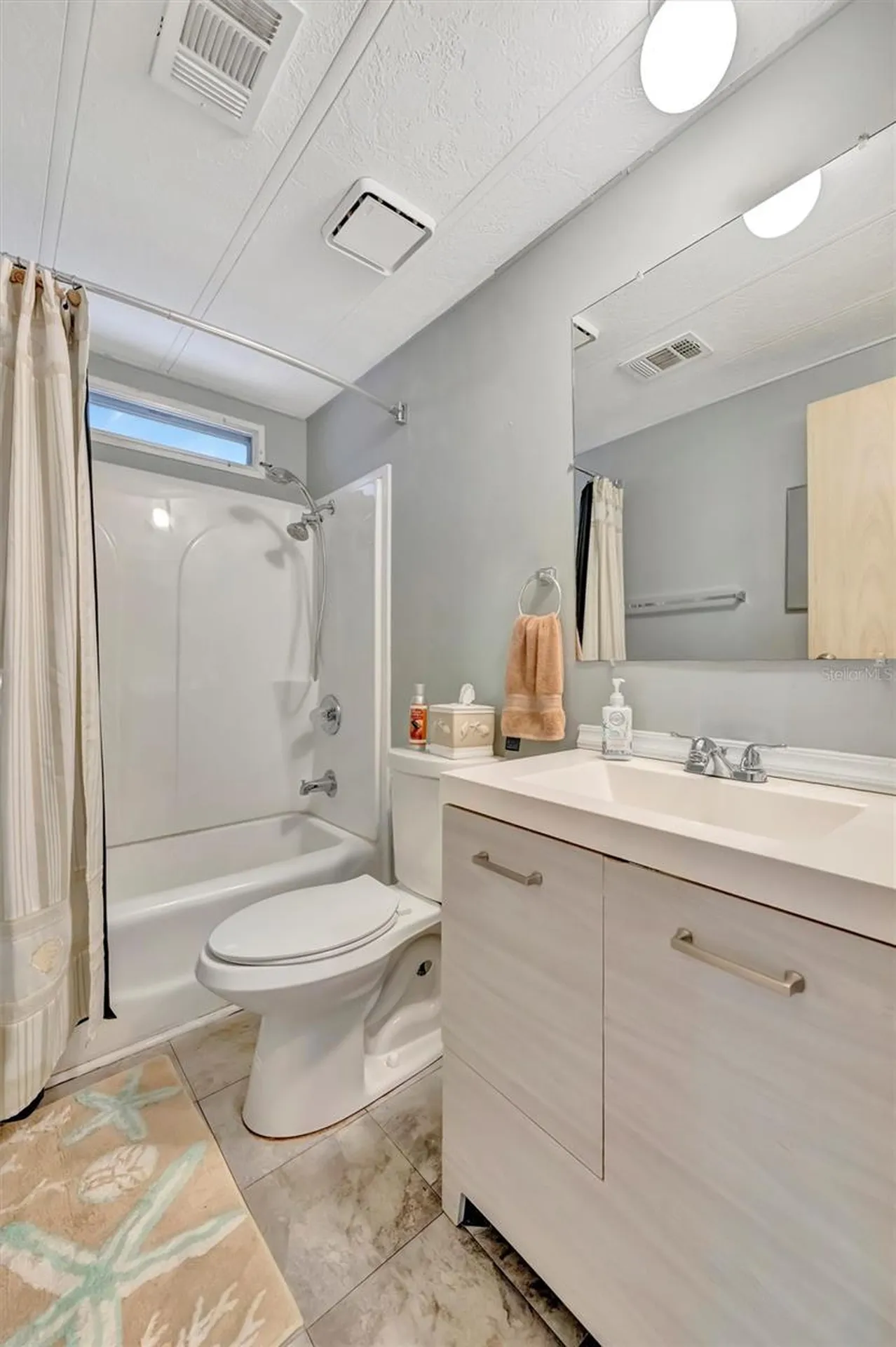 106 S Saint Thomas Circle Apollo Beach FL 33572