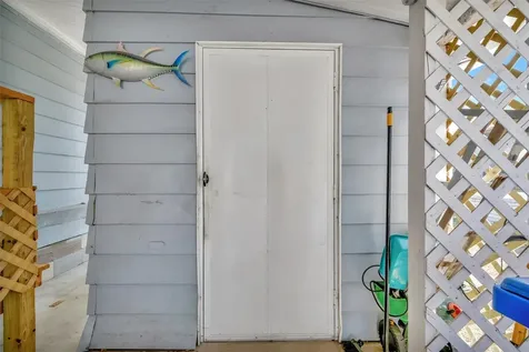 106 S Saint Thomas Circle Apollo Beach FL 33572