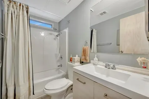 106 S Saint Thomas Circle Apollo Beach FL 33572