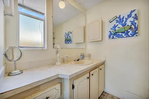 106 S Saint Thomas Circle Apollo Beach FL 33572