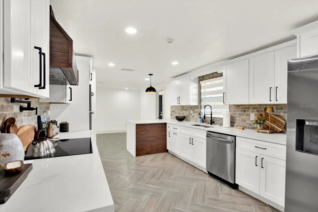 4745 Guardian Avenue Holiday FL 34690