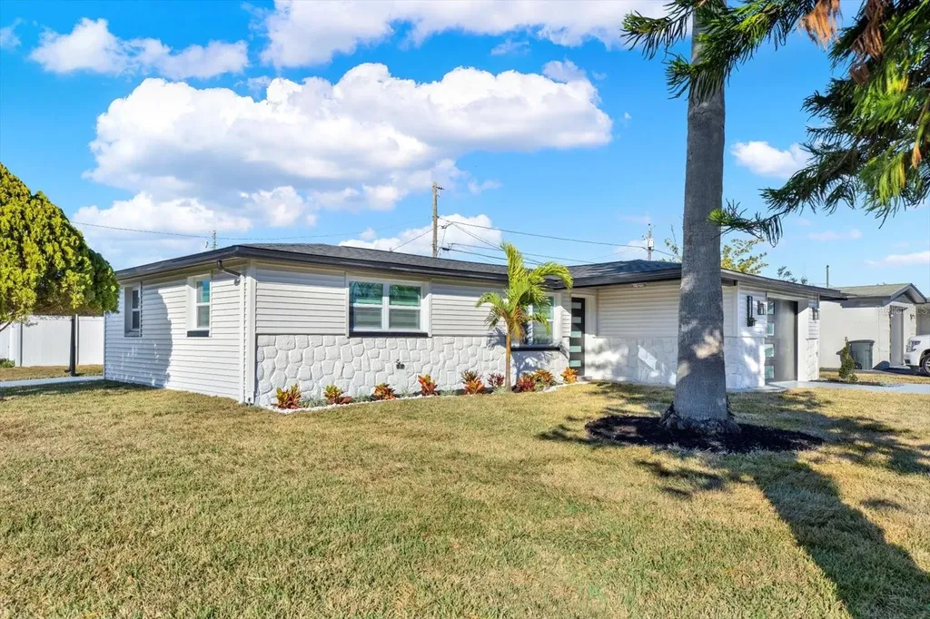 4745 Guardian Avenue Holiday FL 34690