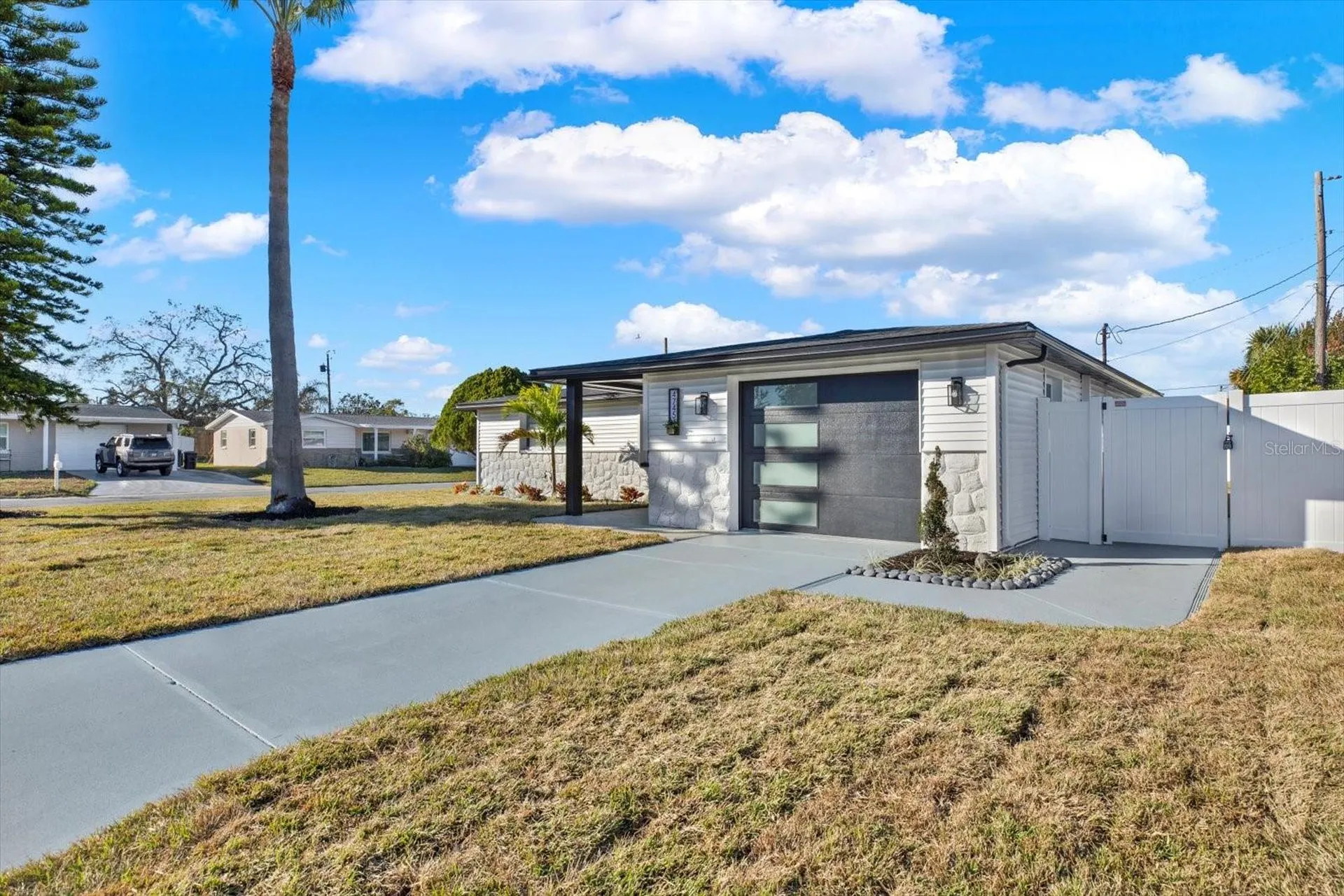 4745 Guardian Avenue Holiday FL 34690