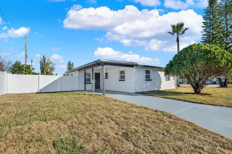 4745 Guardian Avenue Holiday FL 34690