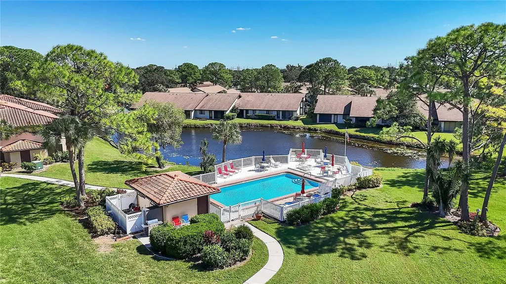 5205 Lake Village Drive Sarasota FL 34235