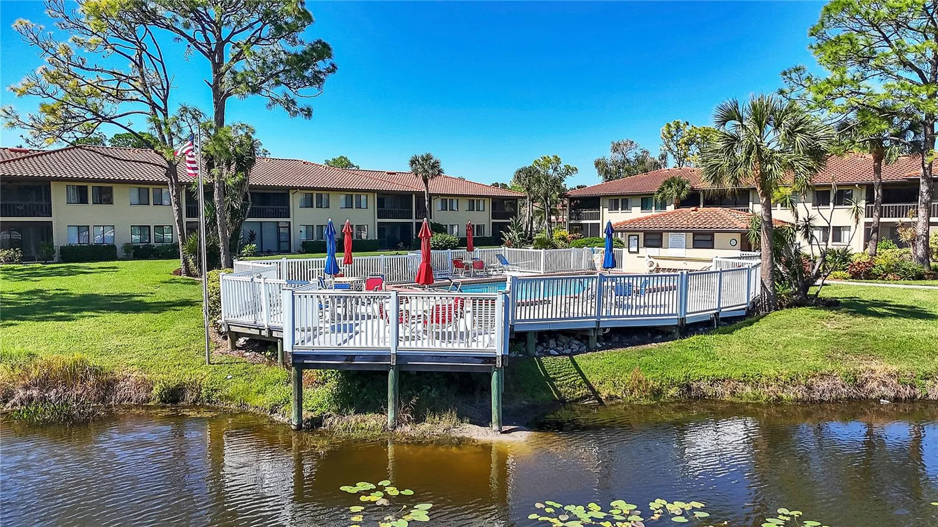 5205 Lake Village Drive Sarasota FL 34235