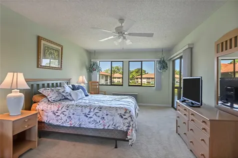 5205 Lake Village Drive Sarasota FL 34235