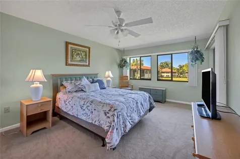5205 Lake Village Drive Sarasota FL 34235