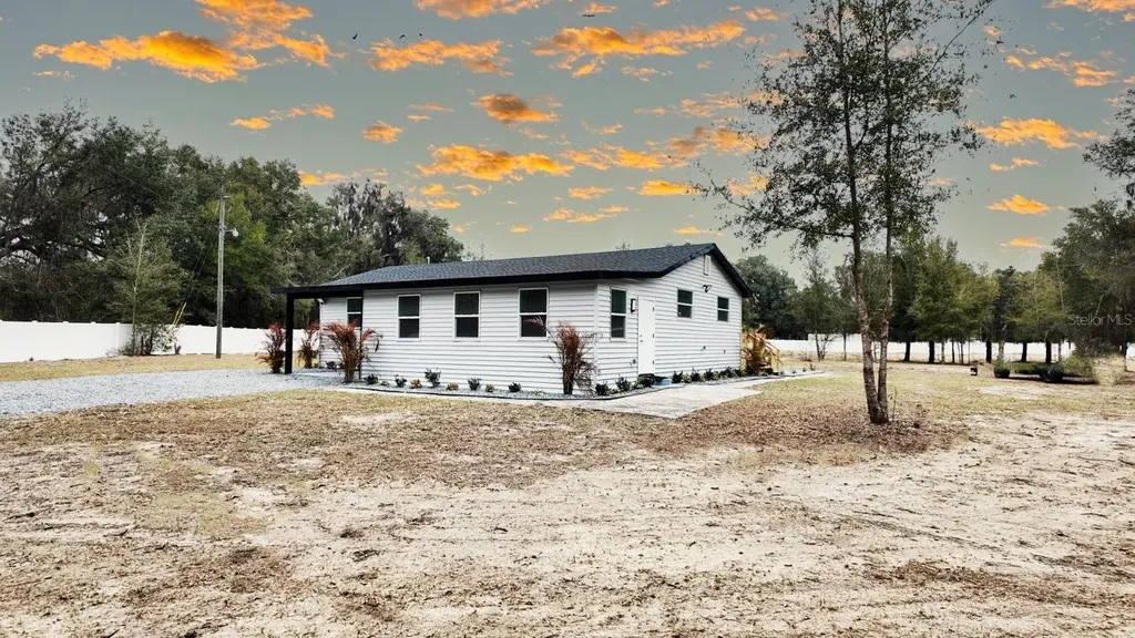 2607 NE 140th Street Citra FL 32113