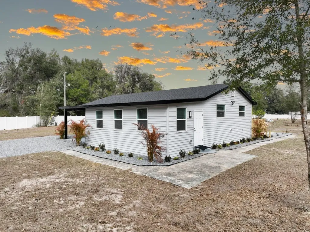 2607 NE 140th Street Citra FL 32113