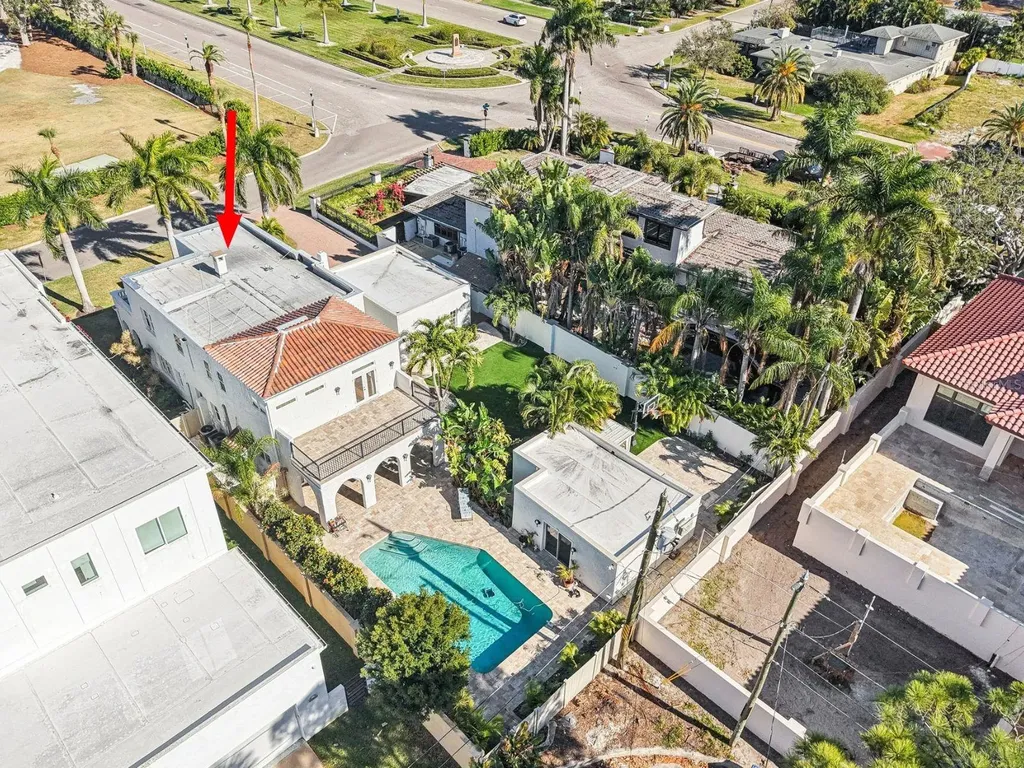 104 Palmera Boulevard NE St Petersburg FL 33704