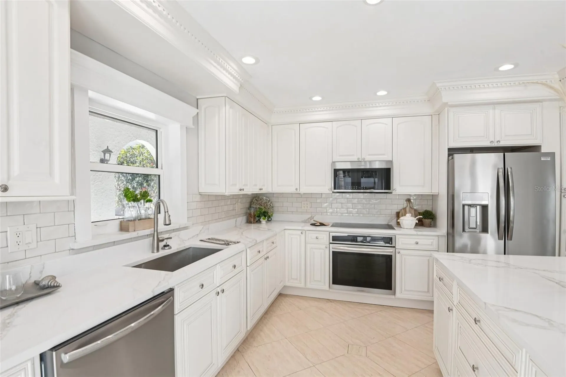 104 Palmera Boulevard NE St Petersburg FL 33704