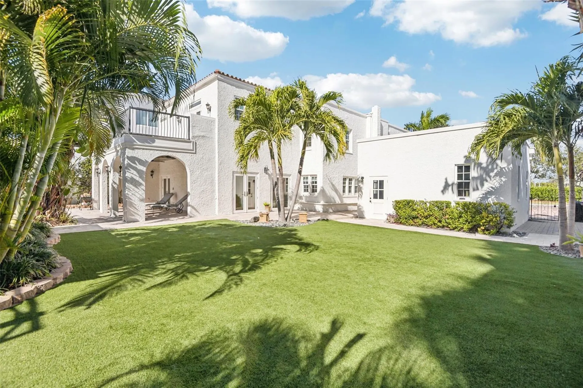 104 Palmera Boulevard NE St Petersburg FL 33704