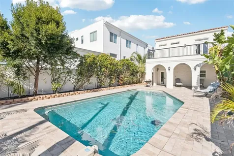 104 Palmera Boulevard NE St Petersburg FL 33704